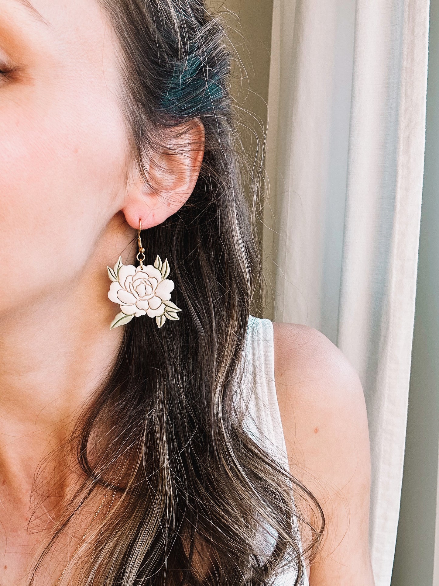 White Floral Circle Earrings